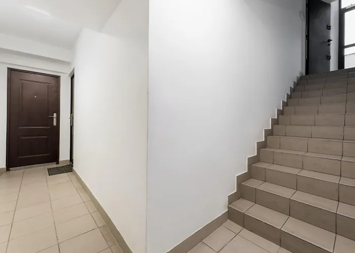 Traugutta Cozy By Bookinghost *